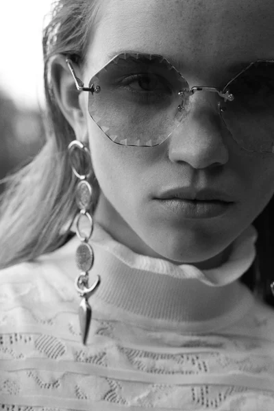 Look 10